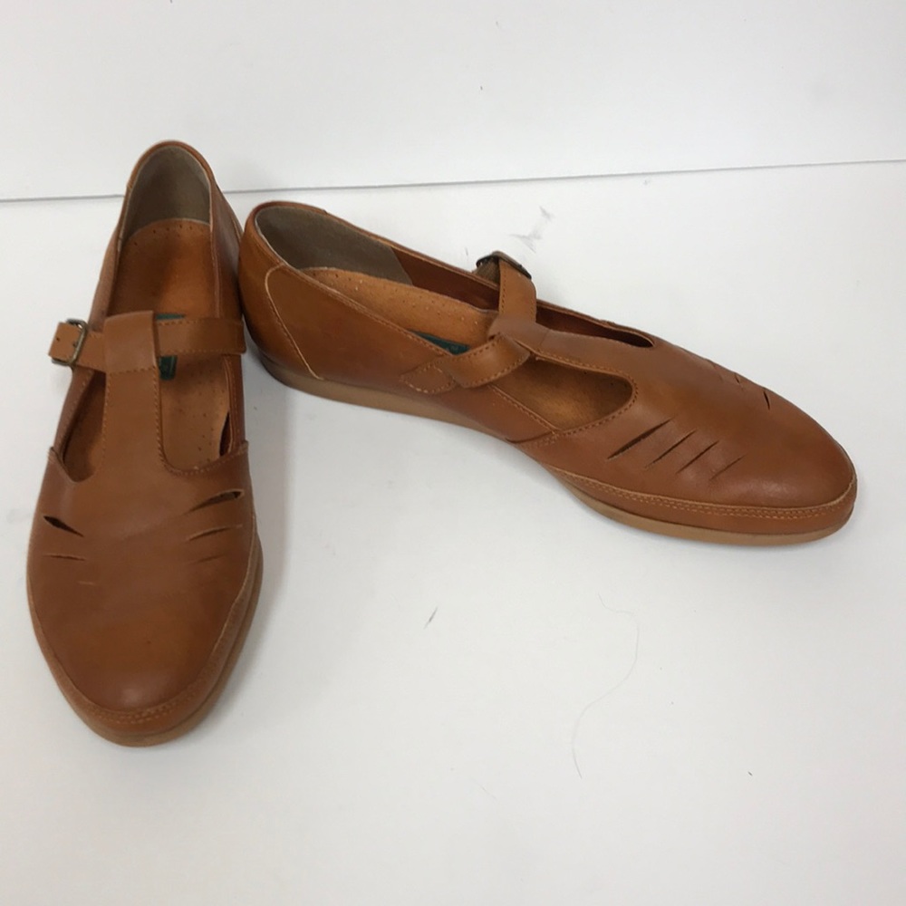 Rockport Heidi T-strap Flat Shoes Sz 10N Tan